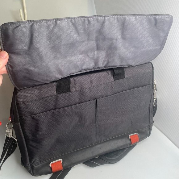 SOLO Laptop or Messengar Bag Black Nylon w/ Padded Sleeve for up to 16" Laptop - Picture 6 of 10
